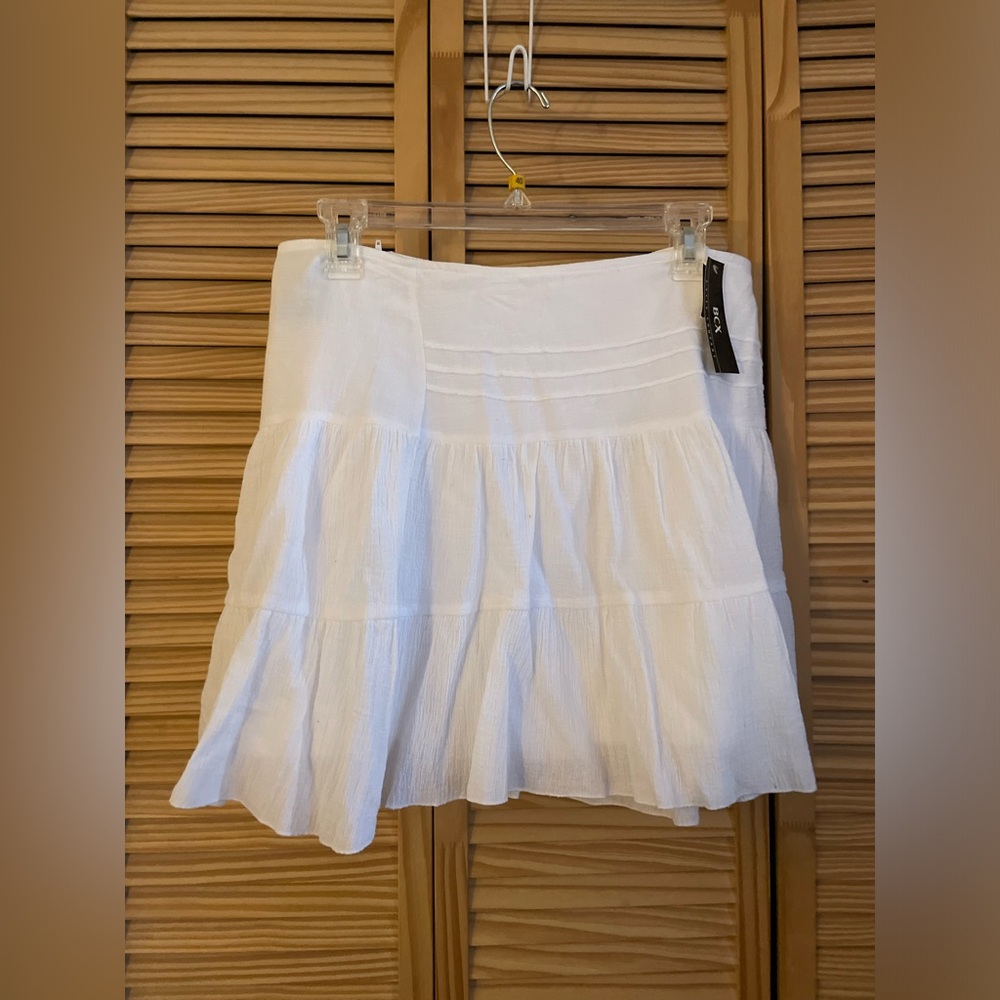 NEW BCX white mini skirt size 11